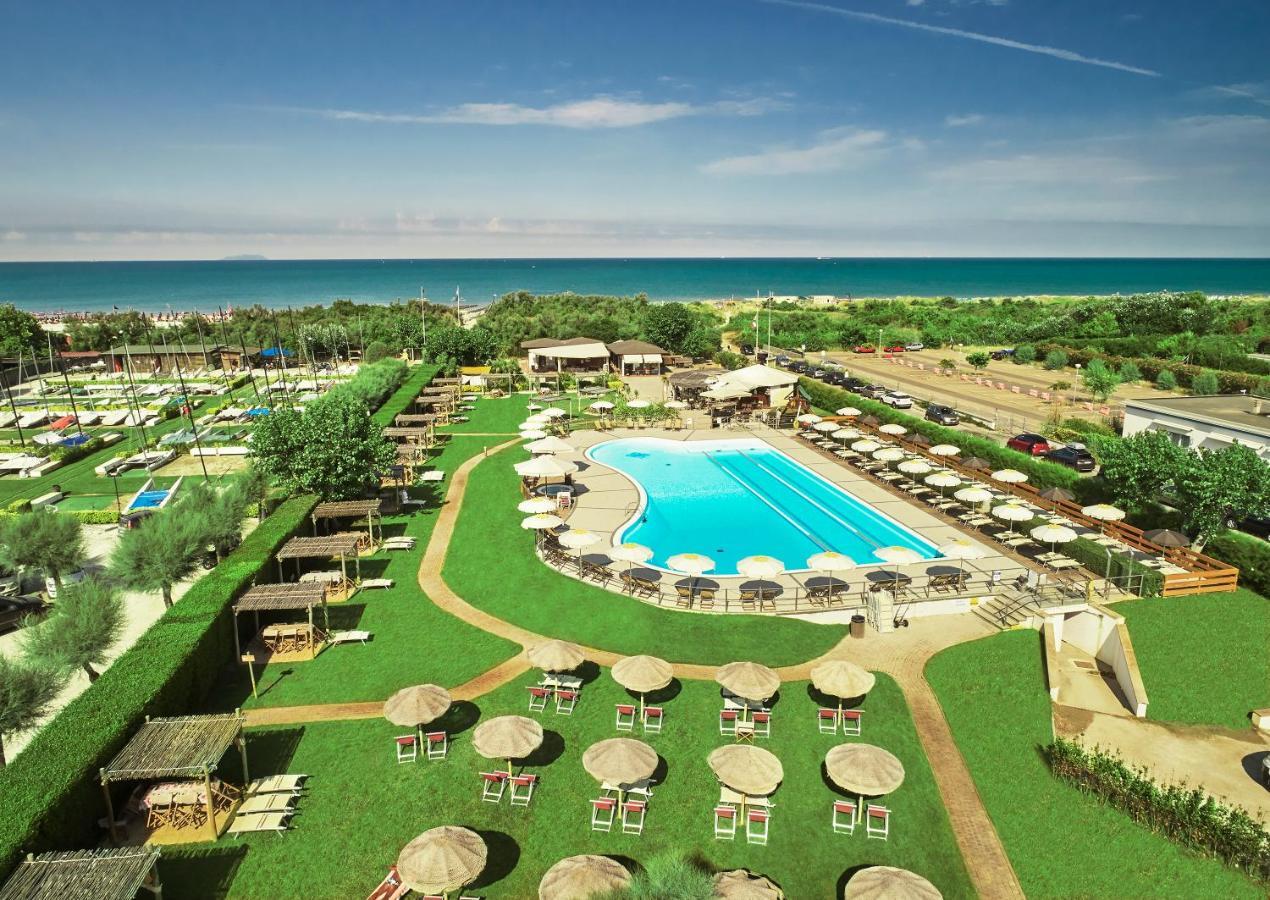 Oasi Del Mare Aparthotel Tirrenia Exterior photo