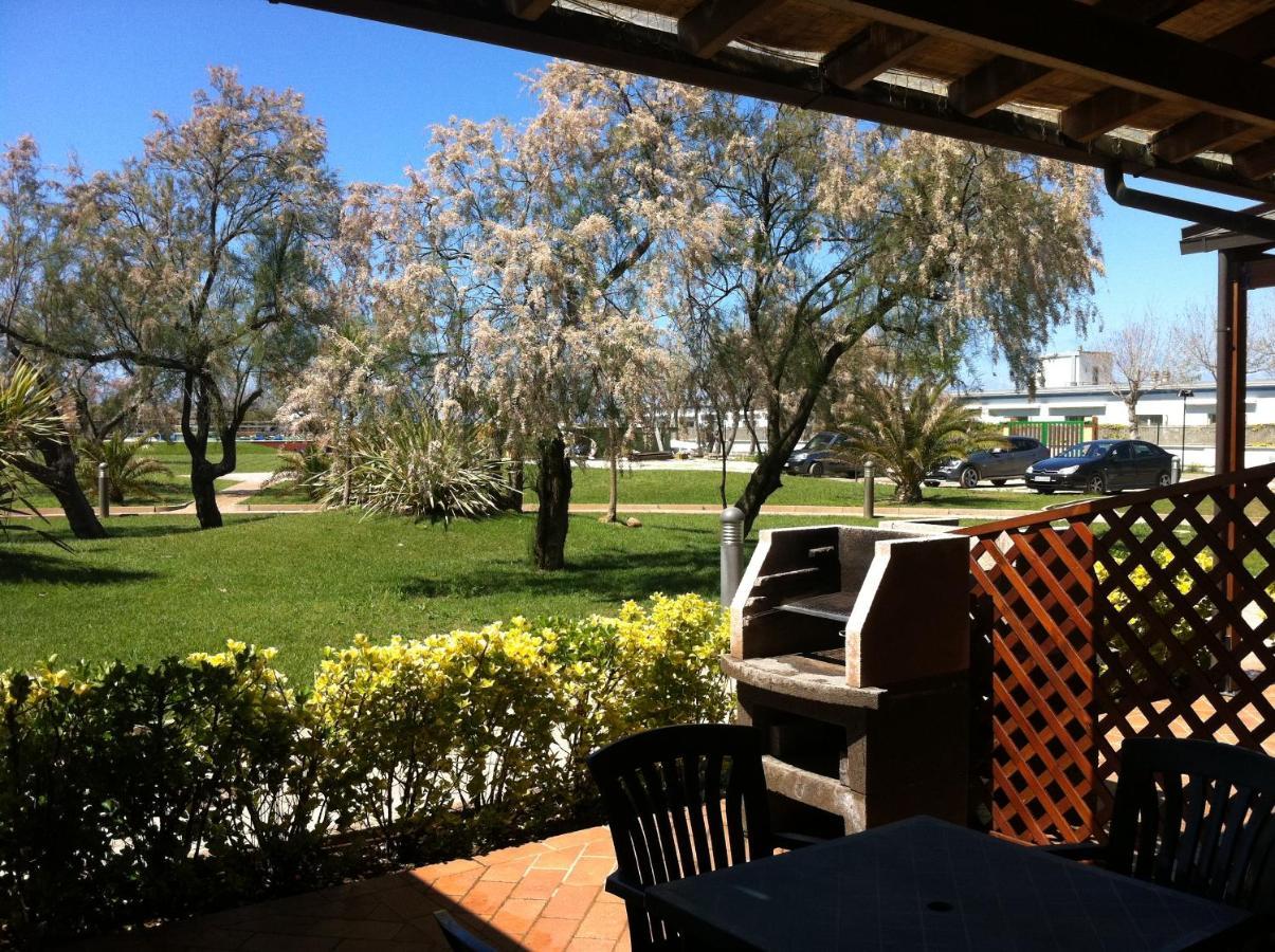 Oasi Del Mare Aparthotel Tirrenia Exterior photo